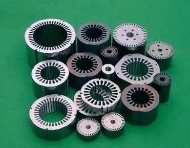 �մ��c����Ƭ��ճ����ʲô�z��